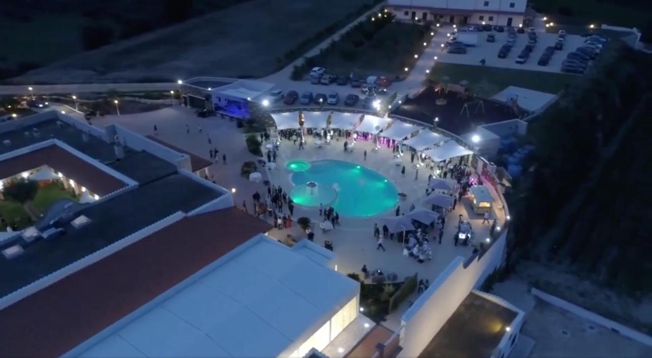 Tenuta Amalthea Villa Сеса Аурунка Екстериор снимка